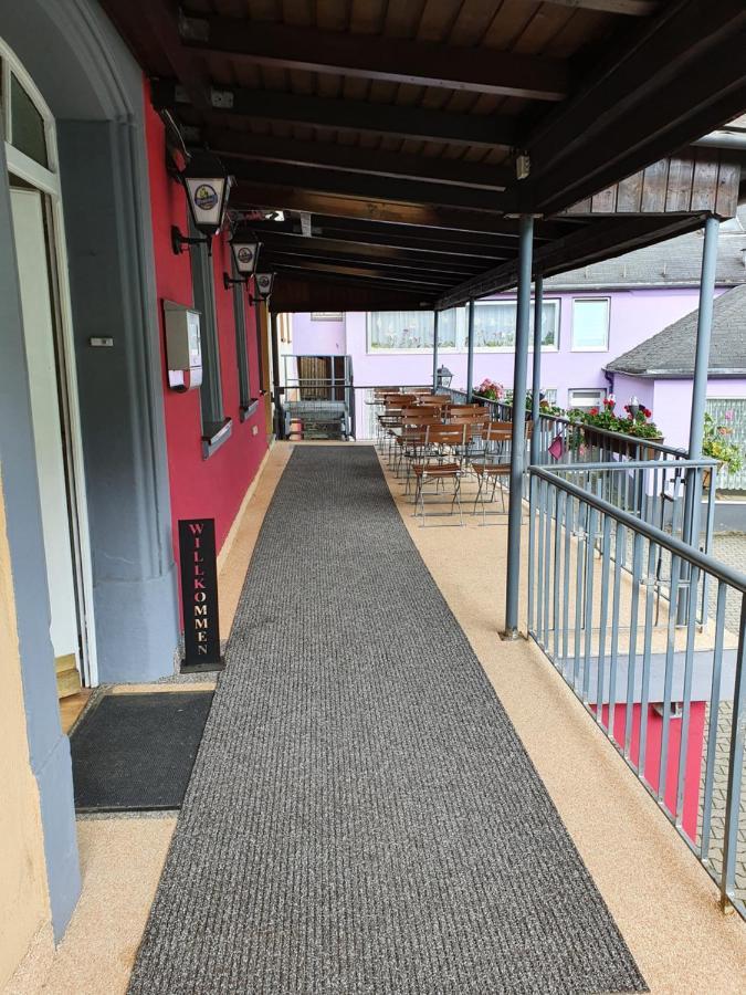 Gaestehaus Weisses Lamm - Monteurzimmer Nordhalben エクステリア 写真