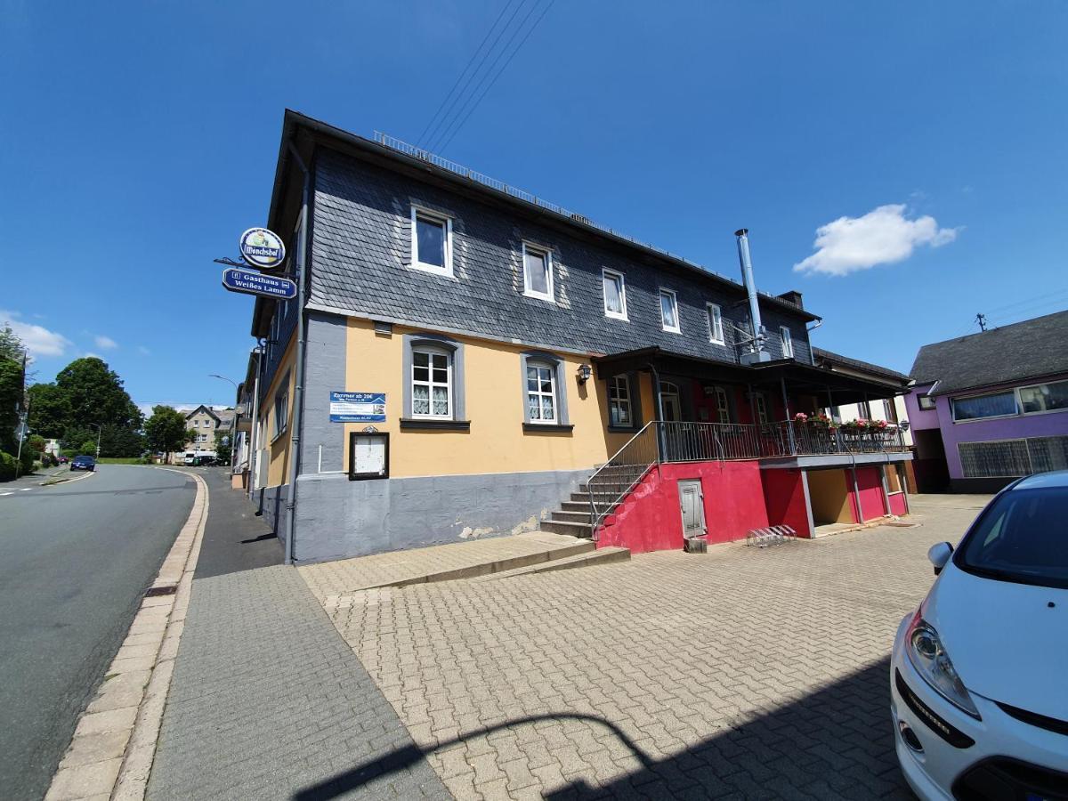 Gaestehaus Weisses Lamm - Monteurzimmer Nordhalben エクステリア 写真