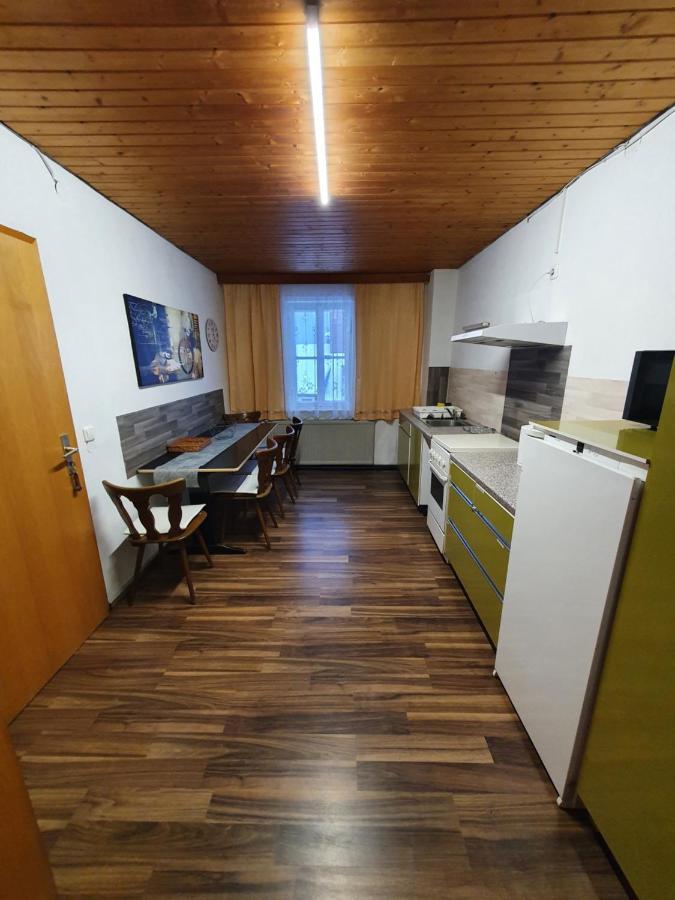 Gaestehaus Weisses Lamm - Monteurzimmer Nordhalben エクステリア 写真
